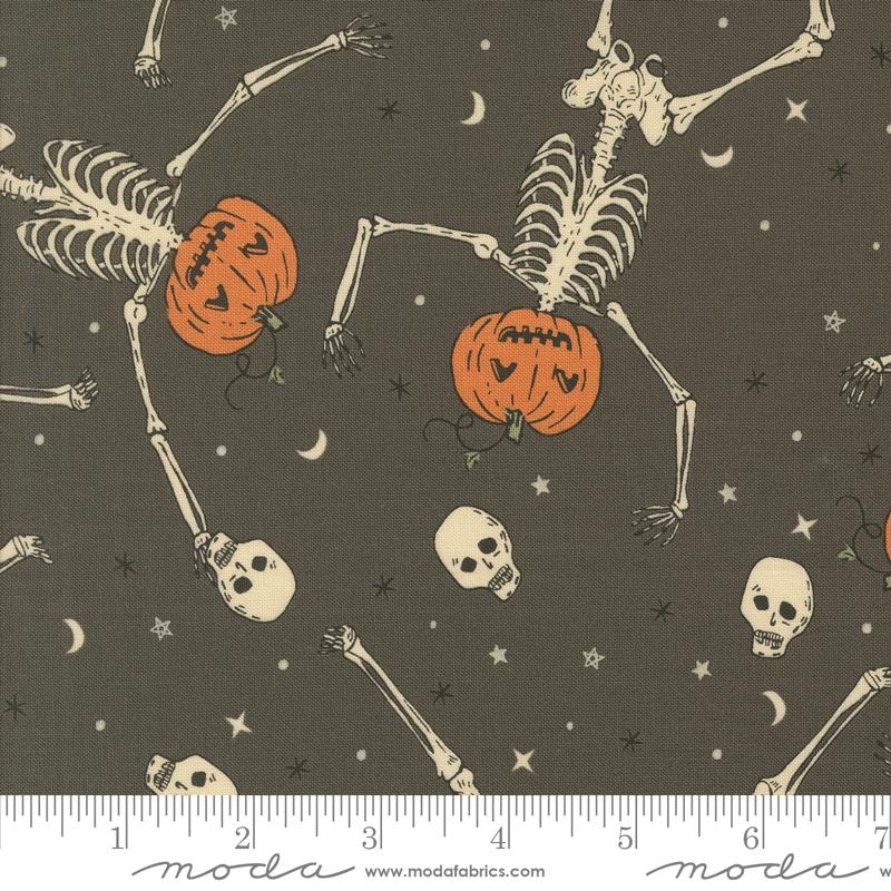 Home Sweet Haunt Stone Skeletons 20913 12