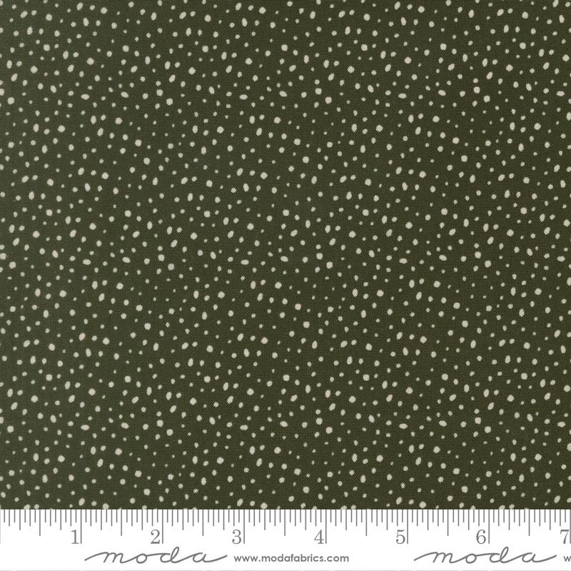 Gingerbread Lane Flurry Dots Pine 26158 15