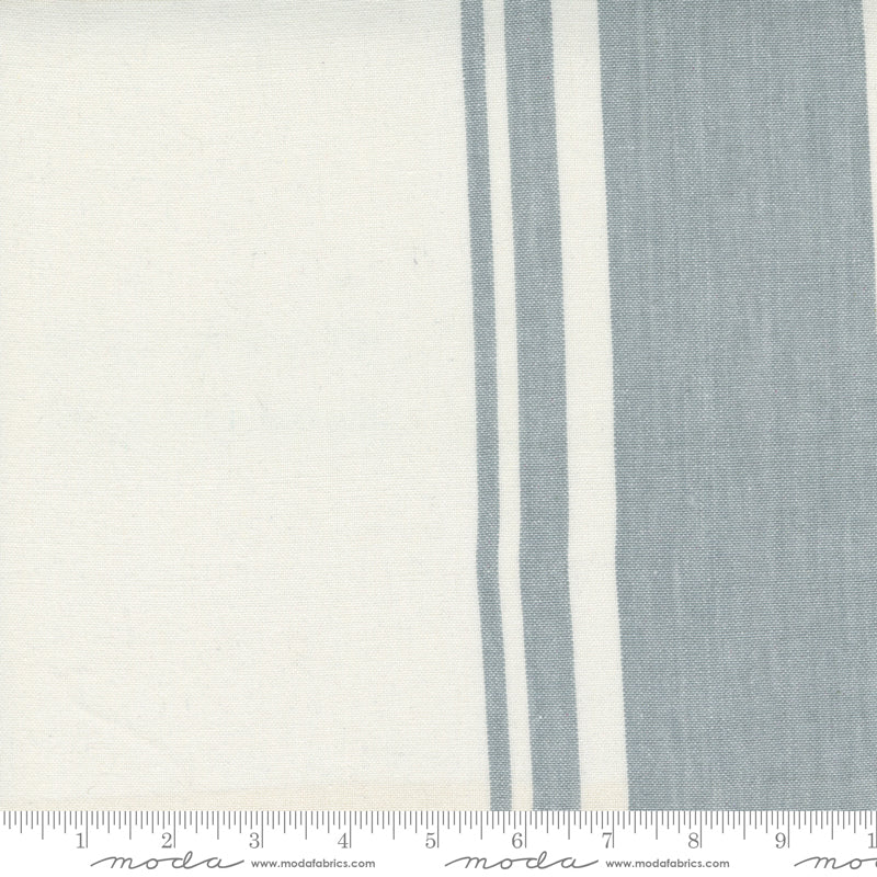 18” Lakeside Off White Silver Toweling