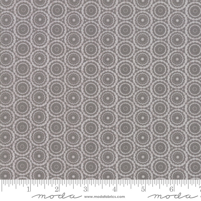 Stiletto Medium Grey Circles
