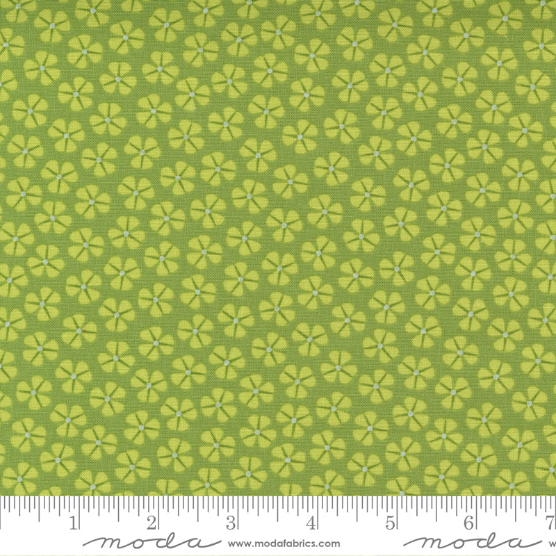Petal Power Grassy Green Sm Flower