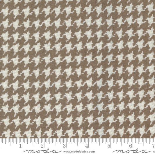 Farmhouse Flan III Cocoa 49270 13F Lg Houndstooth