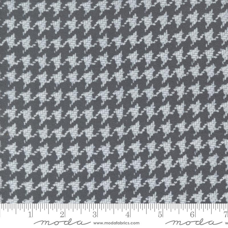 Farmhouse Flan III Graphite 49270 15F Lg Houndstooth