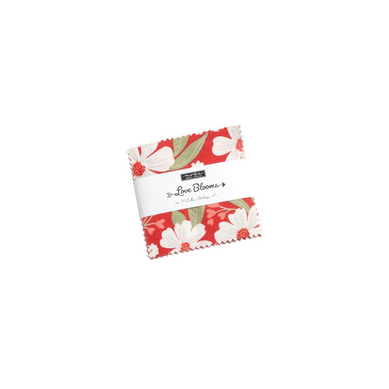 Love Blooms Mini Charm 5220MC