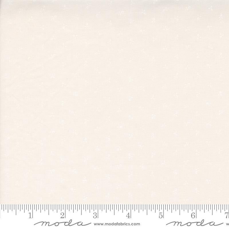 Itty Bitty BG Gath Tiny Flower Off White Wh 49282 11