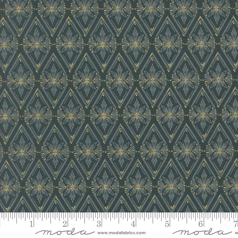 Old World Yuletide DiamondMidnight 45626 26M