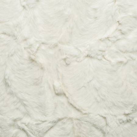 Natural Luxe Cuddle Embossed Hide 60"