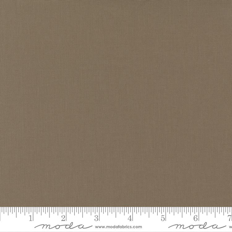 Bella Solids Weathered Teak 9900 129 Moda #1