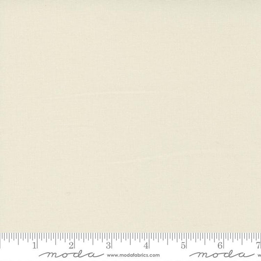 Bella Solids Eggshell 9900 281 Moda #1