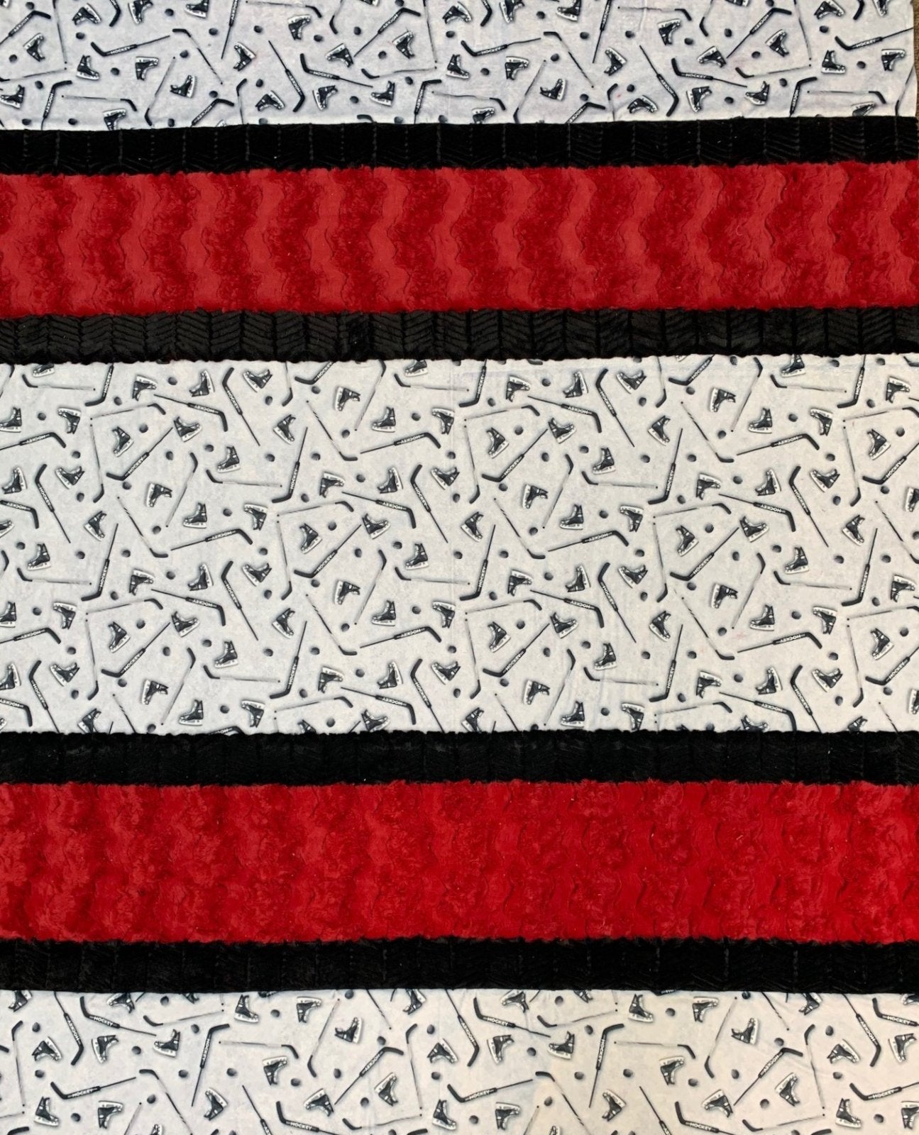 Hockey Cuddle Red/Black Kit 58x71